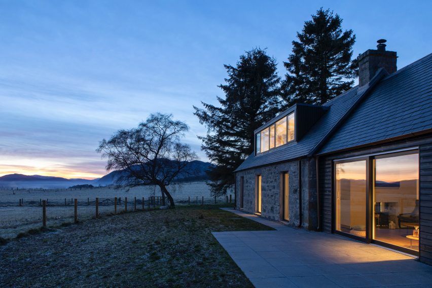 Strone Glenbanchor cottage by Loader Monteith Architects