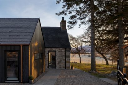 Strone Glenbanchor cottage at sunrise