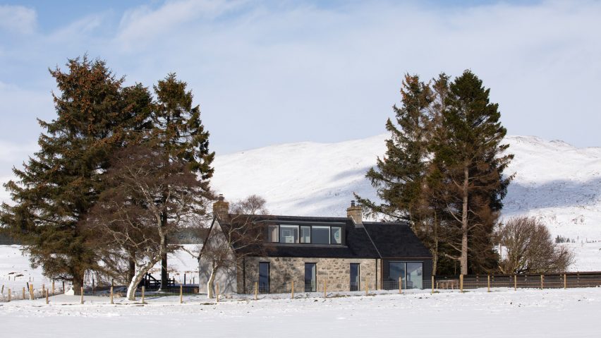 Strone Glenbanchor cottage by Loader Monteith Architects