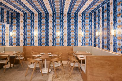 Patterned wallpaper