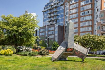 Plywood Protection Project placed the installations in public places