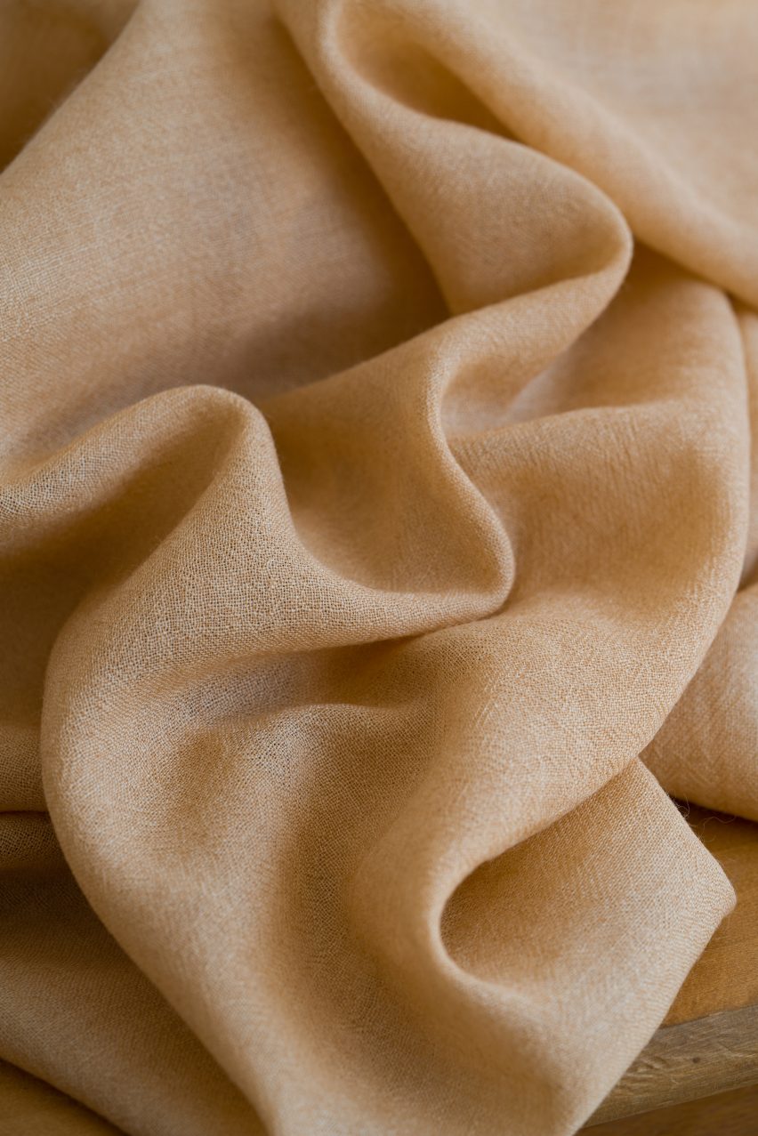 Zeefier wool scarf dyed with giant kelp