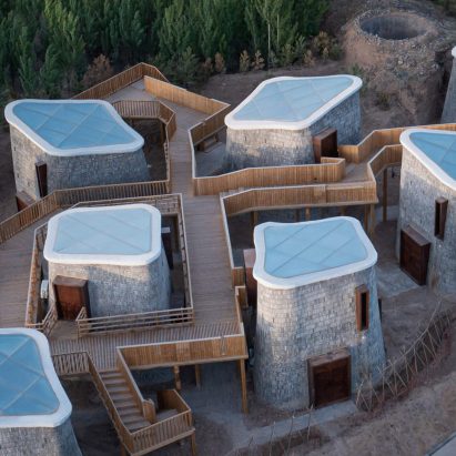 Image of Grotto Retreat Xiyaotou hotel by Studio Avoid