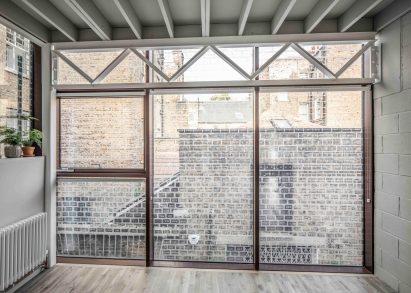 The facade artwork was designed by artist Caragh Thuring