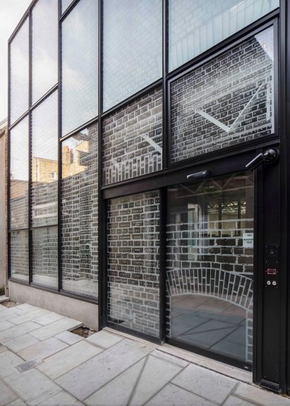 The facade artwork was designed by artist Caragh Thuring