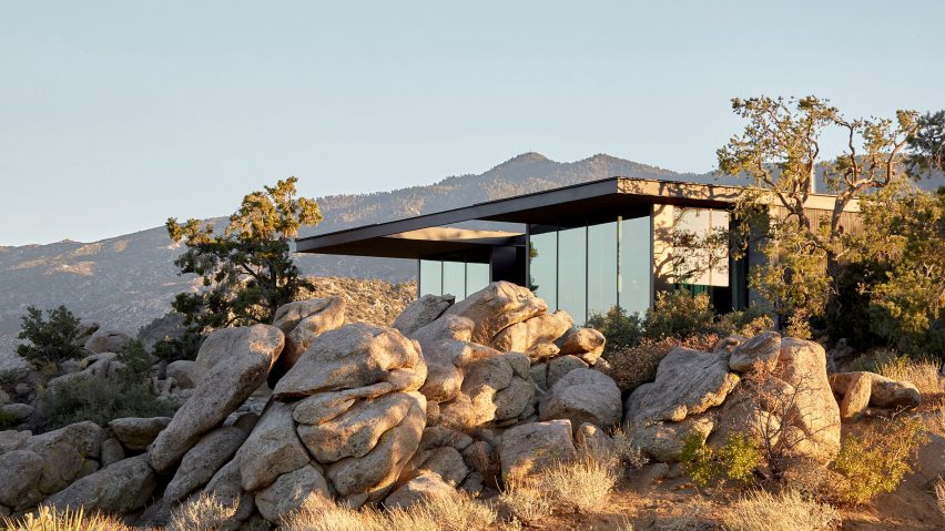 A house perching on rocks in California by Aidlin Darling Design