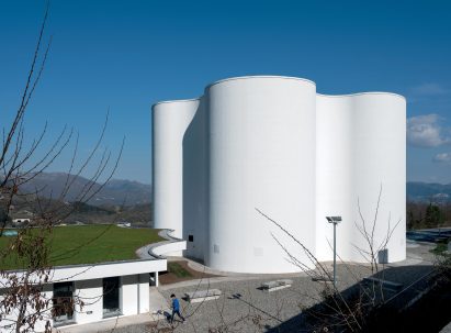 Green roof-covered parish hall in Italy 