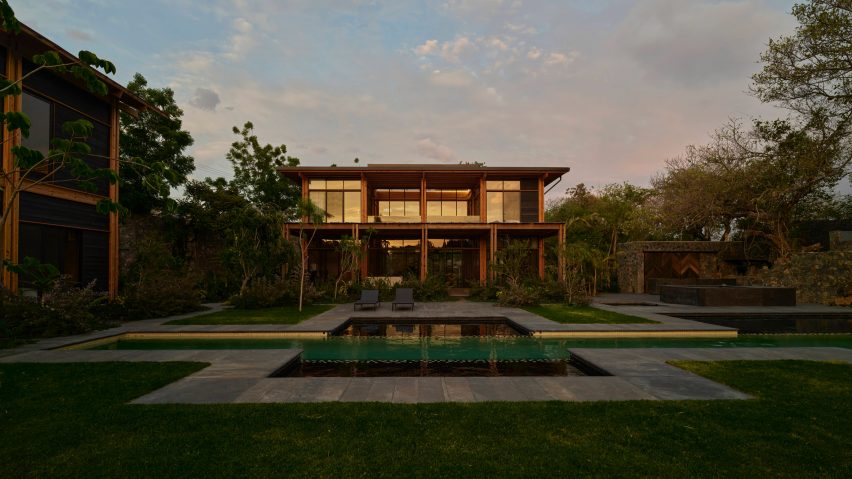 Kineki house by Amezcua