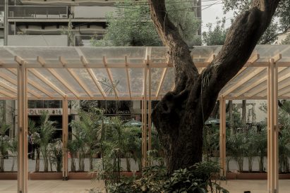 Polycarbonate roof