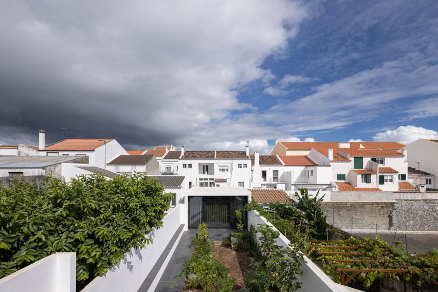 Windmill House by Box Arquitectos is a terraced house in Portugal