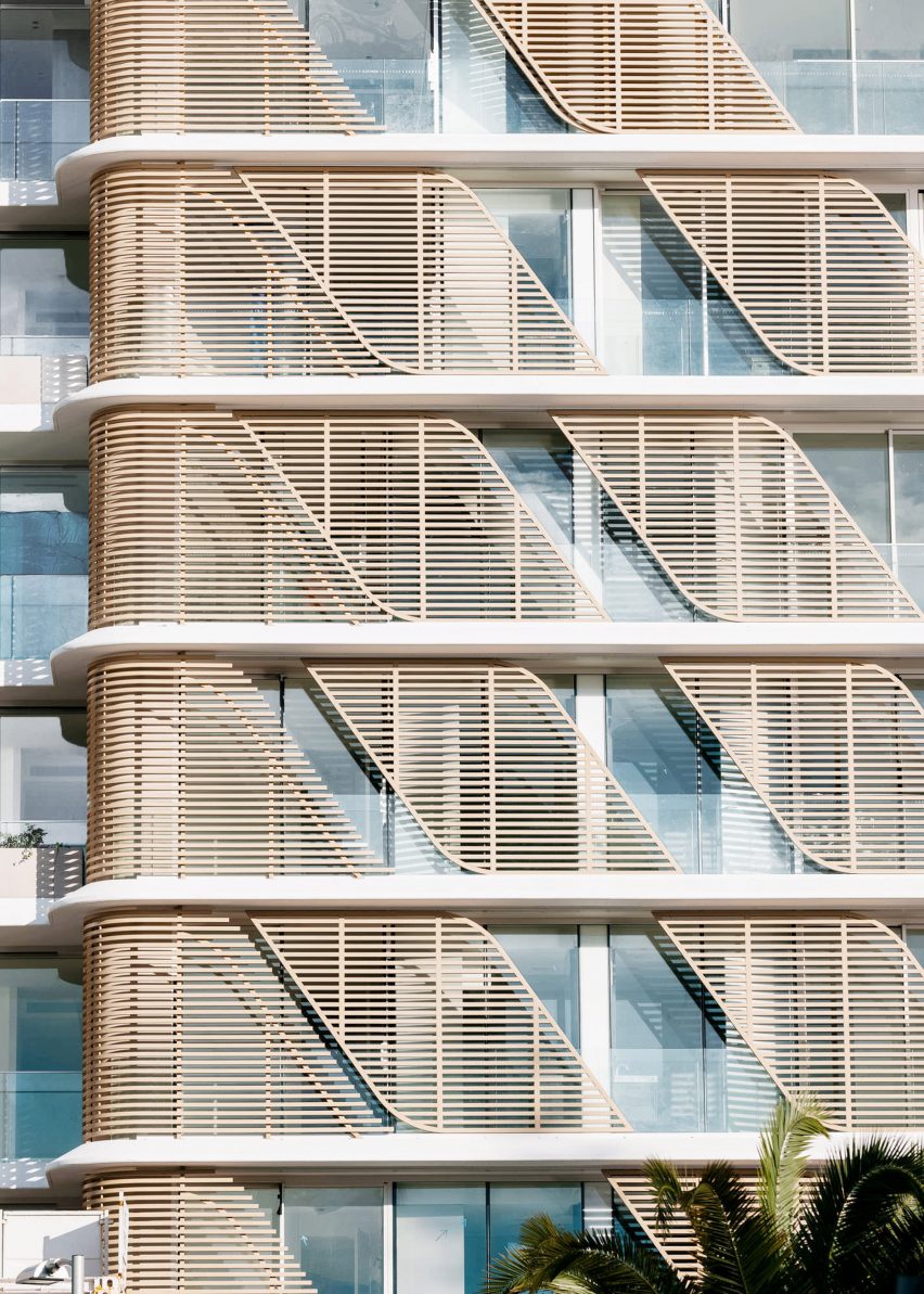 Burleigh Heads Beach apartments by Koichi Takada Architects