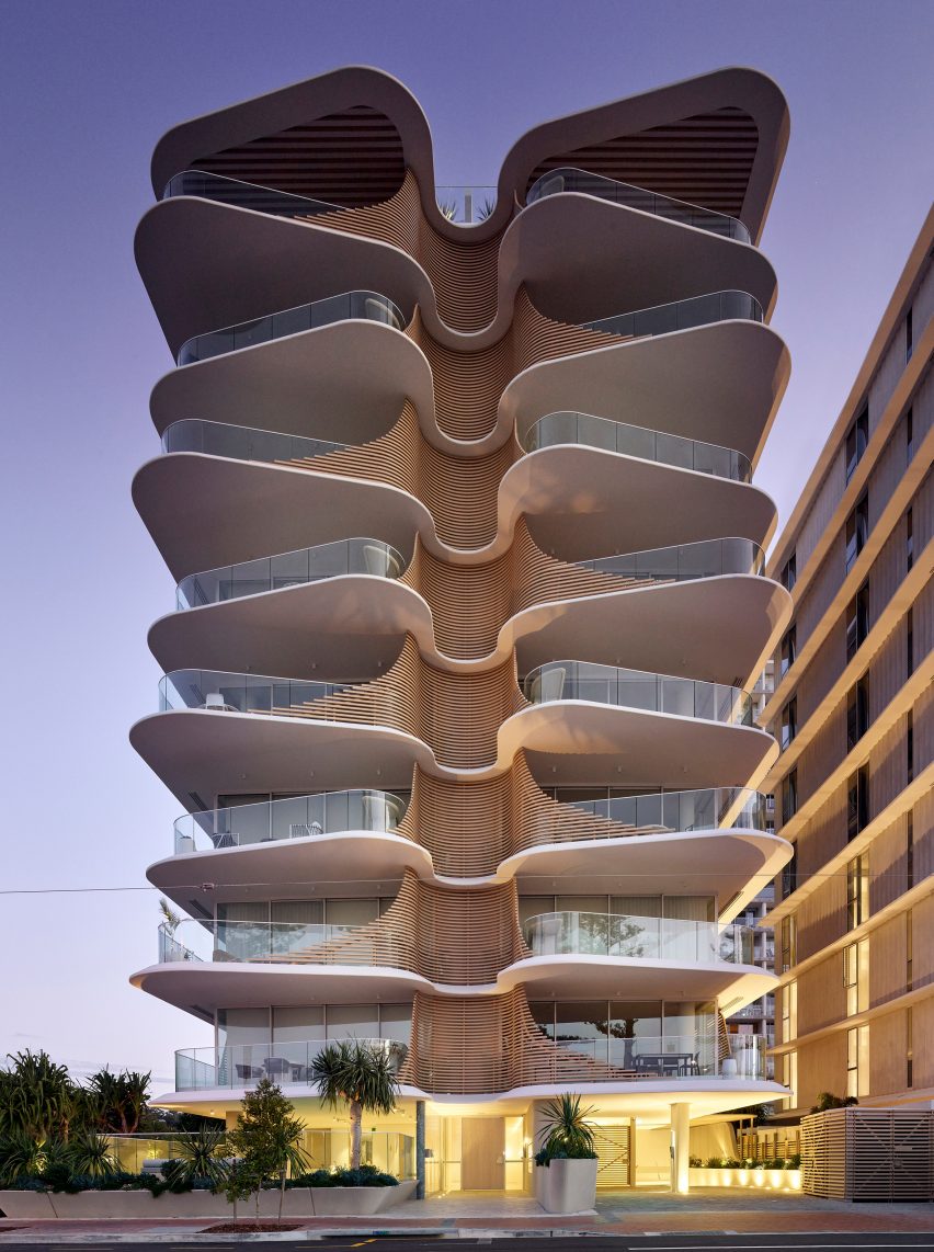 Burleigh Heads Beach apartments by Koichi Takada Architects
