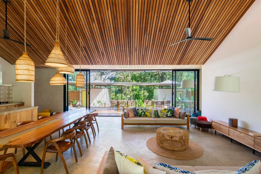 Caribbean Courtyard Villas by Studio Saxe