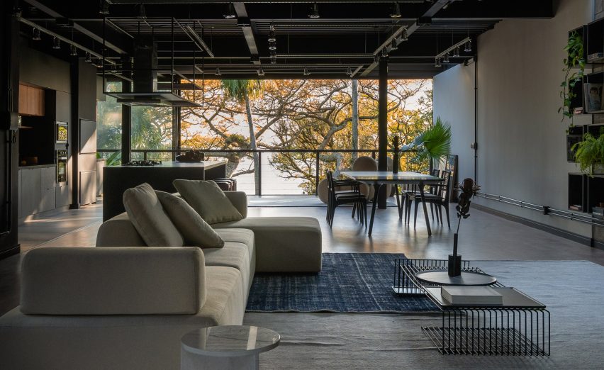 Mirador House by KS Arquitetos