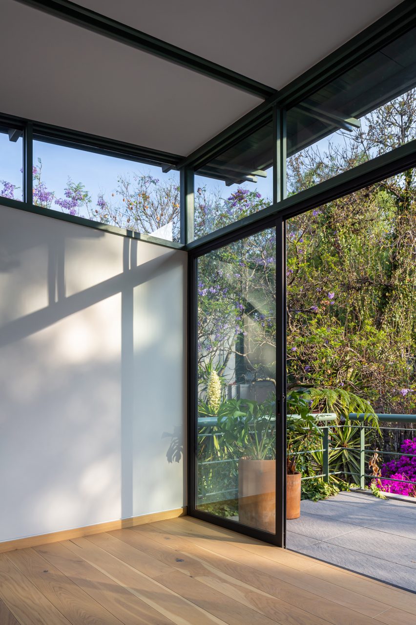 Cascada House by Ana Nuño de Buen and Luis Young