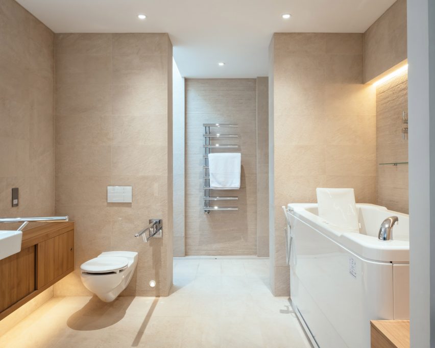 Bathroom in Living spaces of Claywood house for a wheelchair user by Ayre Chamberlin Gaunt