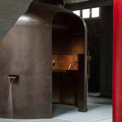 Holloway Li creates industrial interiors for Coalbrook’s London showroom