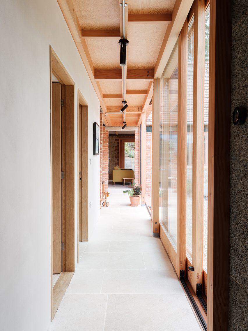 Woodthorpe Stables was designed by Delve Architects