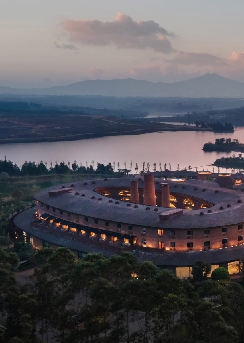 Aerial view of Dongfengyun Hotel Mi'Le by Cheng Chung Design