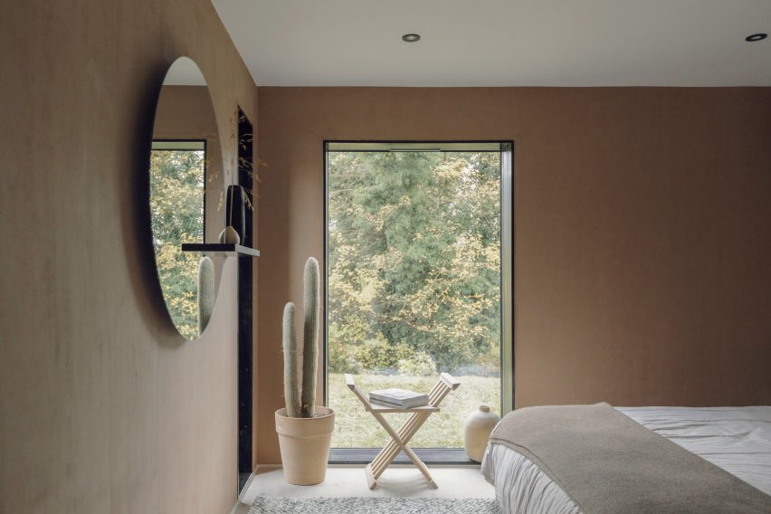 Falcon House by Koto