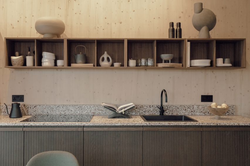 Falcon House by Koto