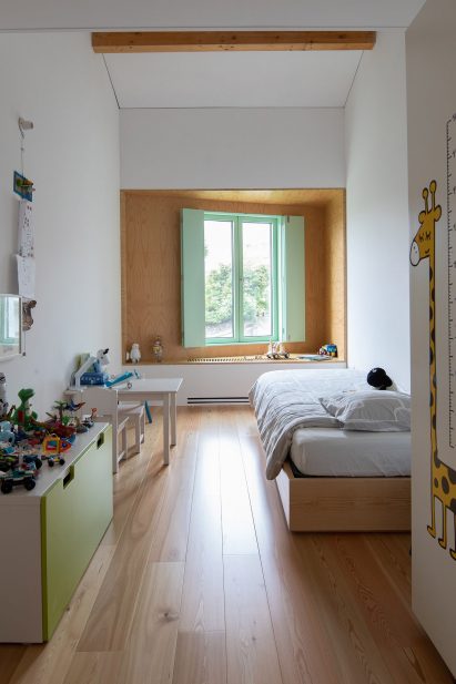 Family home in Porto by Fahr 0213