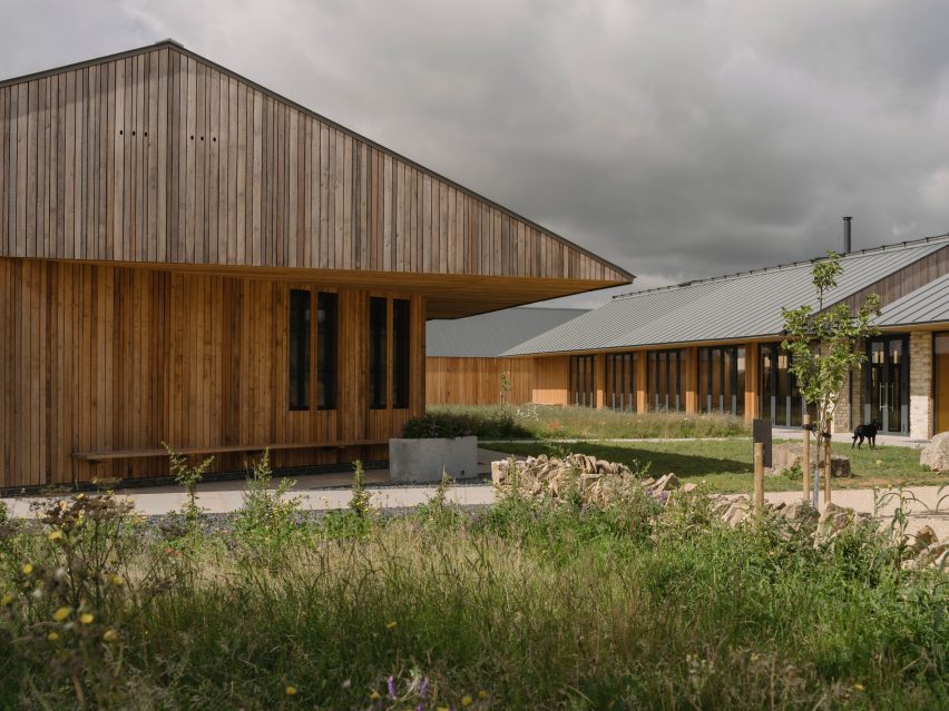 Barn-like education centre