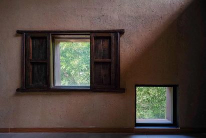 Rammed-earth wall