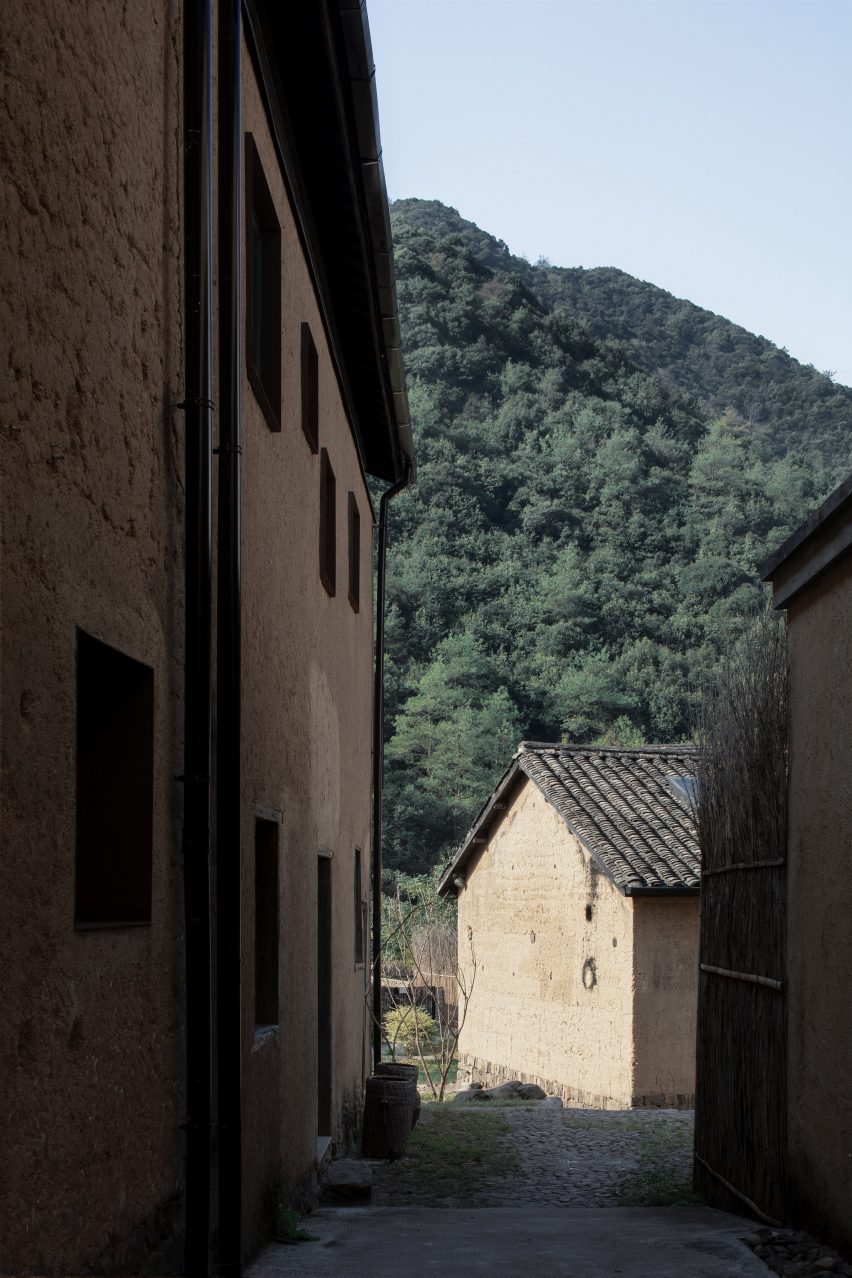Rammed-earth houses in China