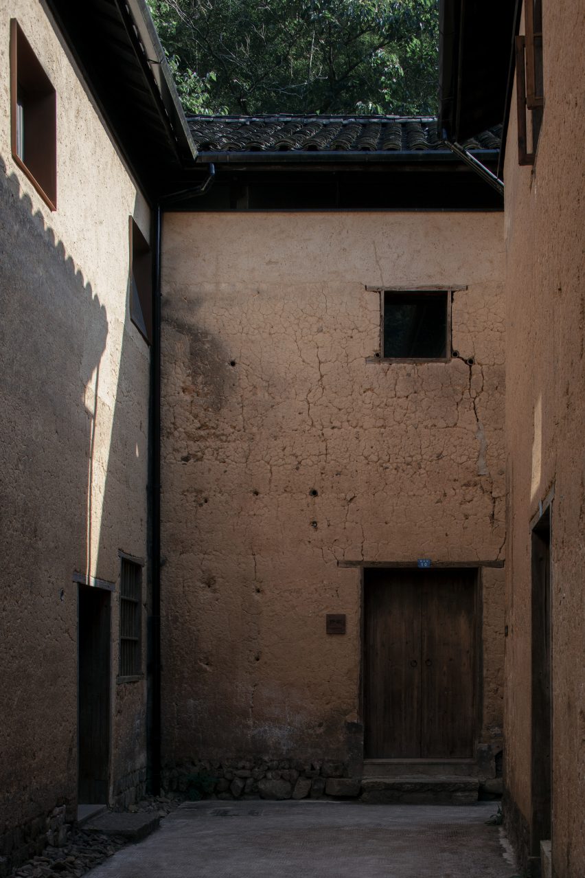 Rammed-earth houses in China