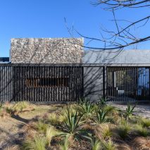 Fluid House by Set Ideas