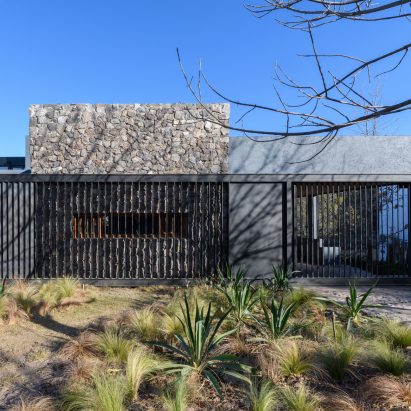 Fluid House by Set Ideas