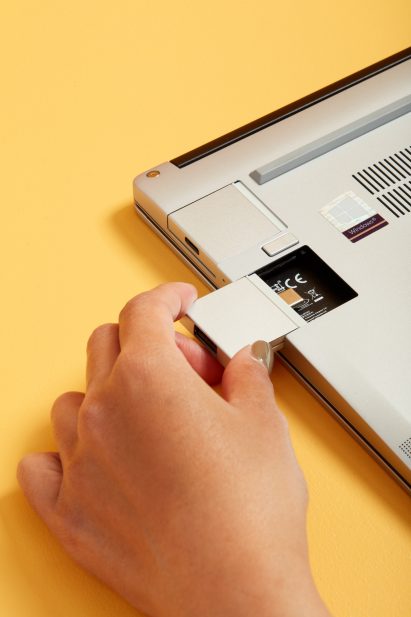 Exchangeable ports on a modular laptop