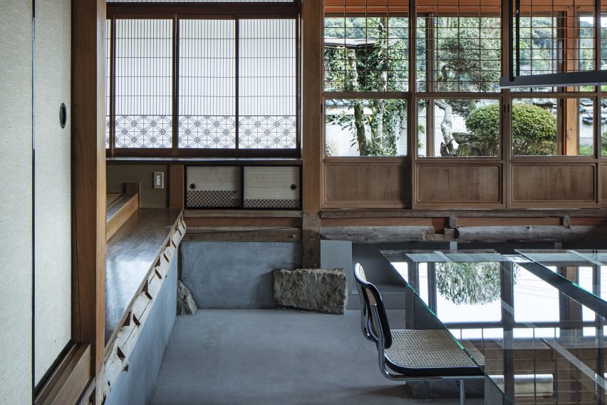 DDAA Inc converts Japanese house into offices for pottery brand Maruhiro