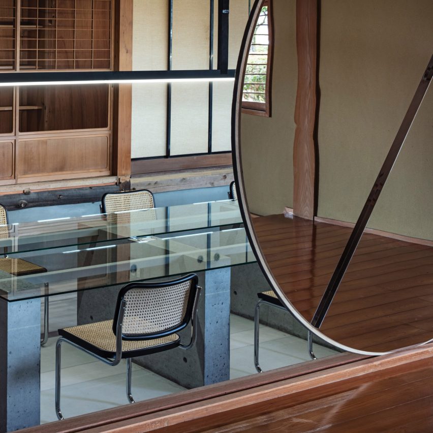 DDAA Inc converts Japanese house into offices for pottery brand Maruhiro