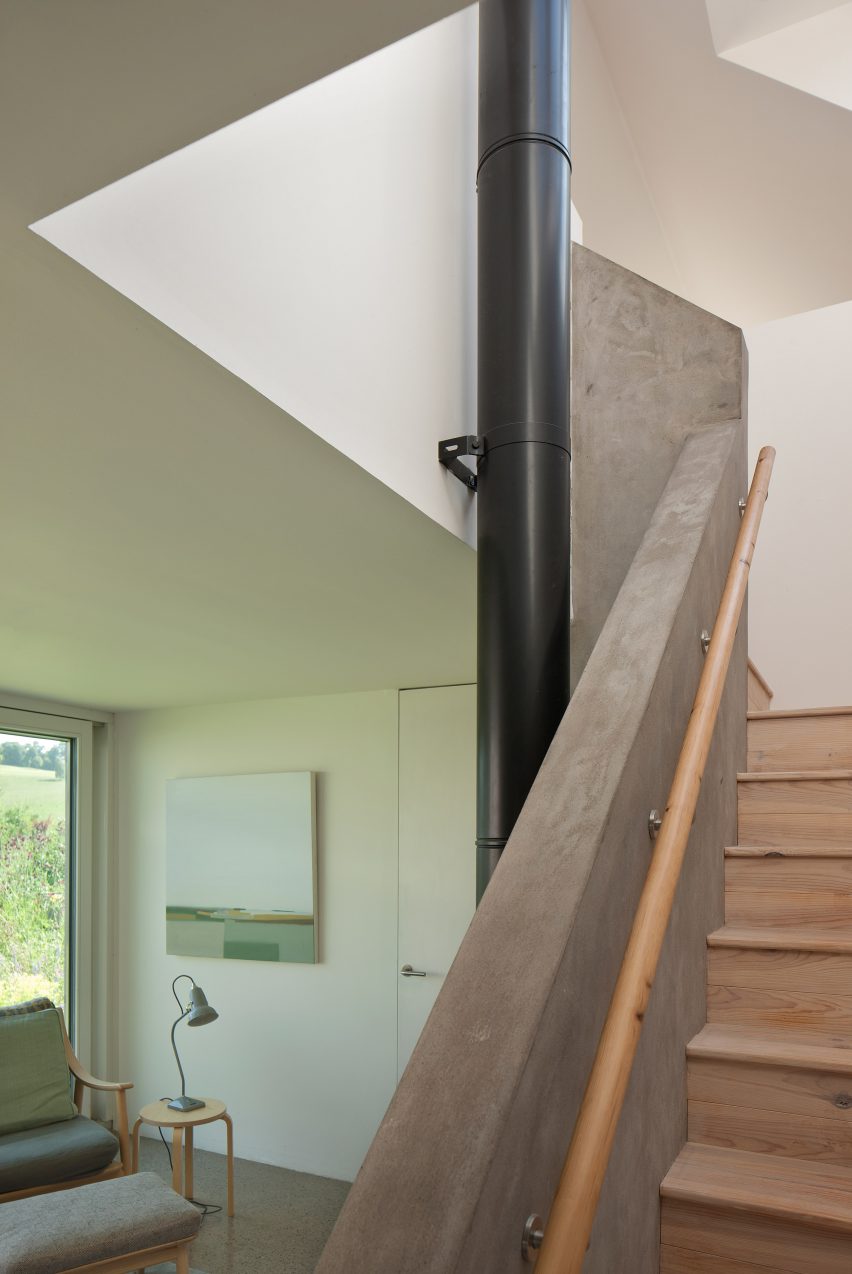 Fungarth Cottage is a home and office designed by Mary Arnold-Forster Architects