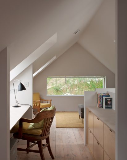 Interior image of the office at Fungarth Cottage