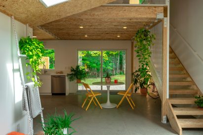 Room in Michigan house with laminated strand lumber walls