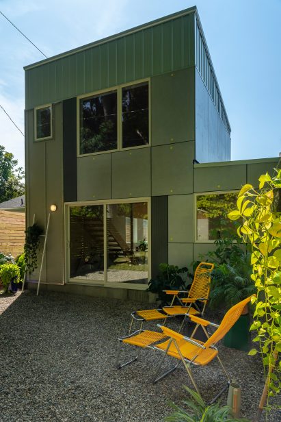 Two-storey additional dwelling unit in Michigan