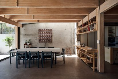 Concrete walls in Santiago house