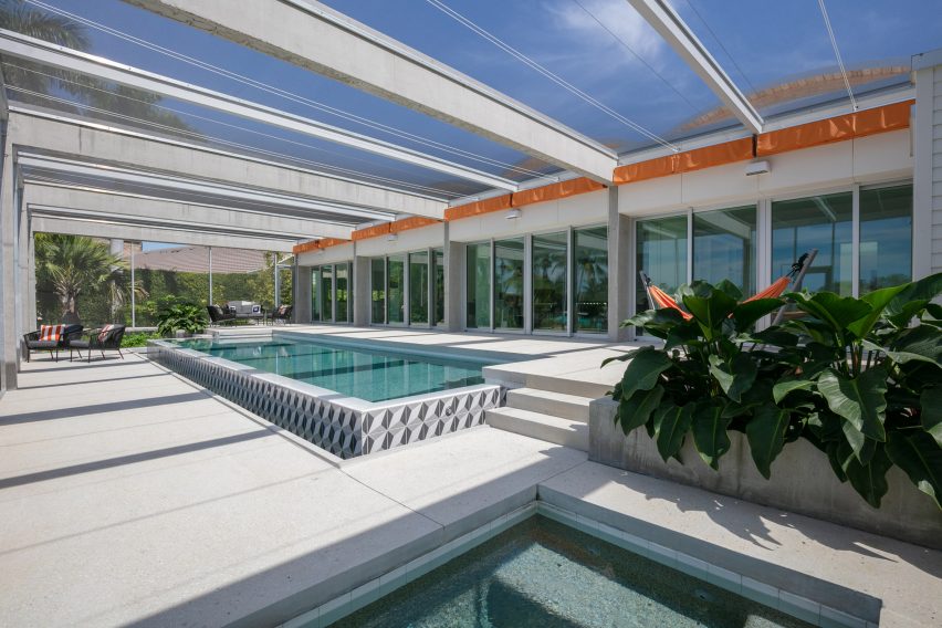 Schechter House