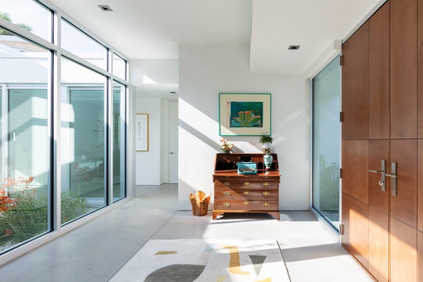 Schechter House
