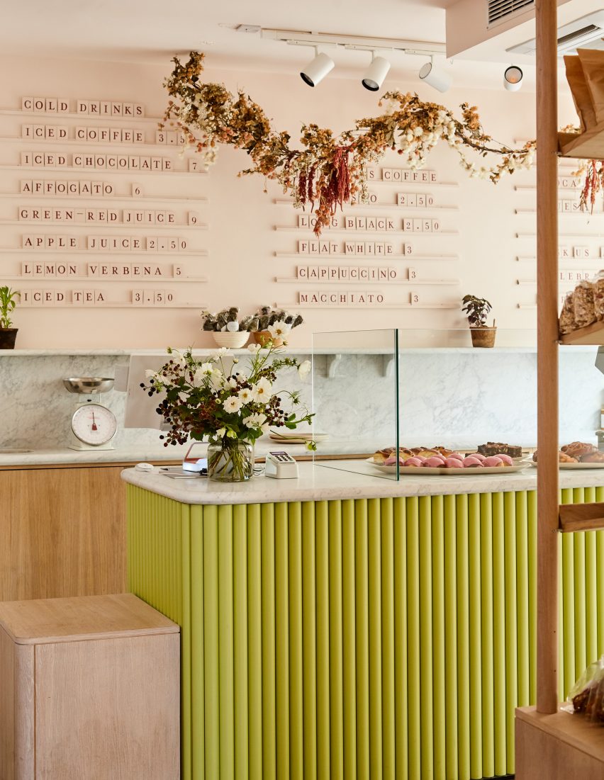 Spring-To-Go coffee and juice bar