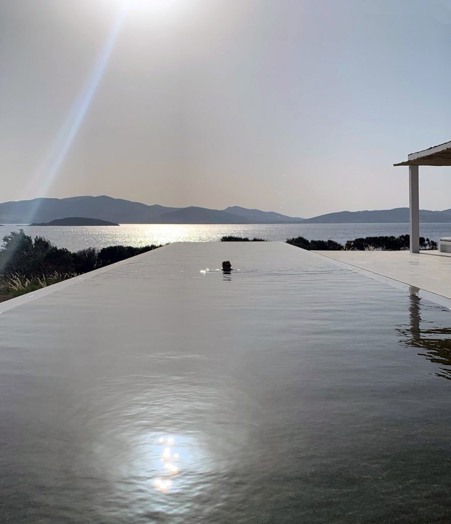 Paros House is a Greek villa that was designed by Studio Seilern Architects