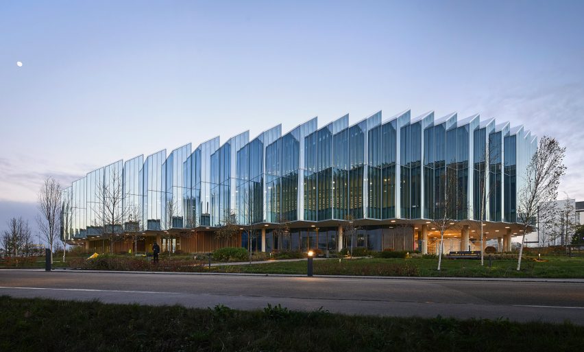 AstraZeneca's Discovery Centre in Cambridge by Herzog & de Meuron