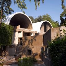 Royal Gold Medal 2022 winner Balkrishna Doshi's self-designed office Sangath studio with semi-circular roofs