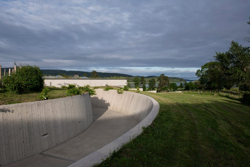 Concrete ramp