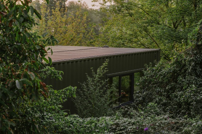 Portable Cabin is a shipping container home that was designed by Wiercinski Studio