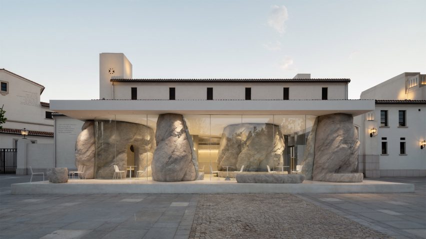 Exterior of Zolaism Café in Aranya designed by B.L.U.E. Architecture Studio