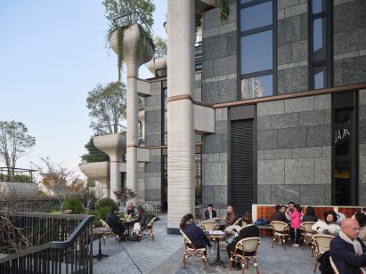 The concrete exterior of shopping centre 1,000 Trees